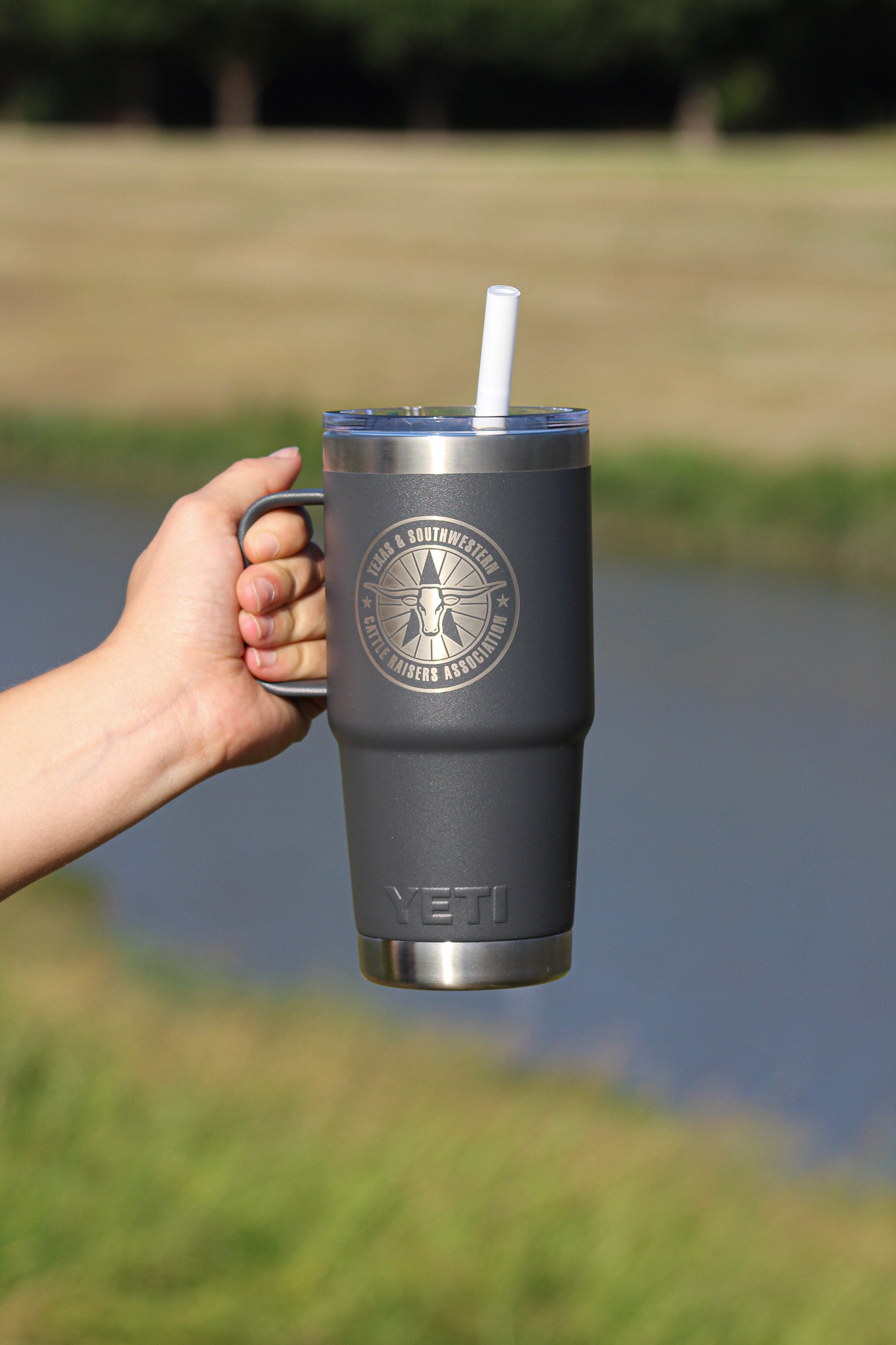 25 oz. Yeti Rambler Straw Mug – Cattle Raisers Trading Co